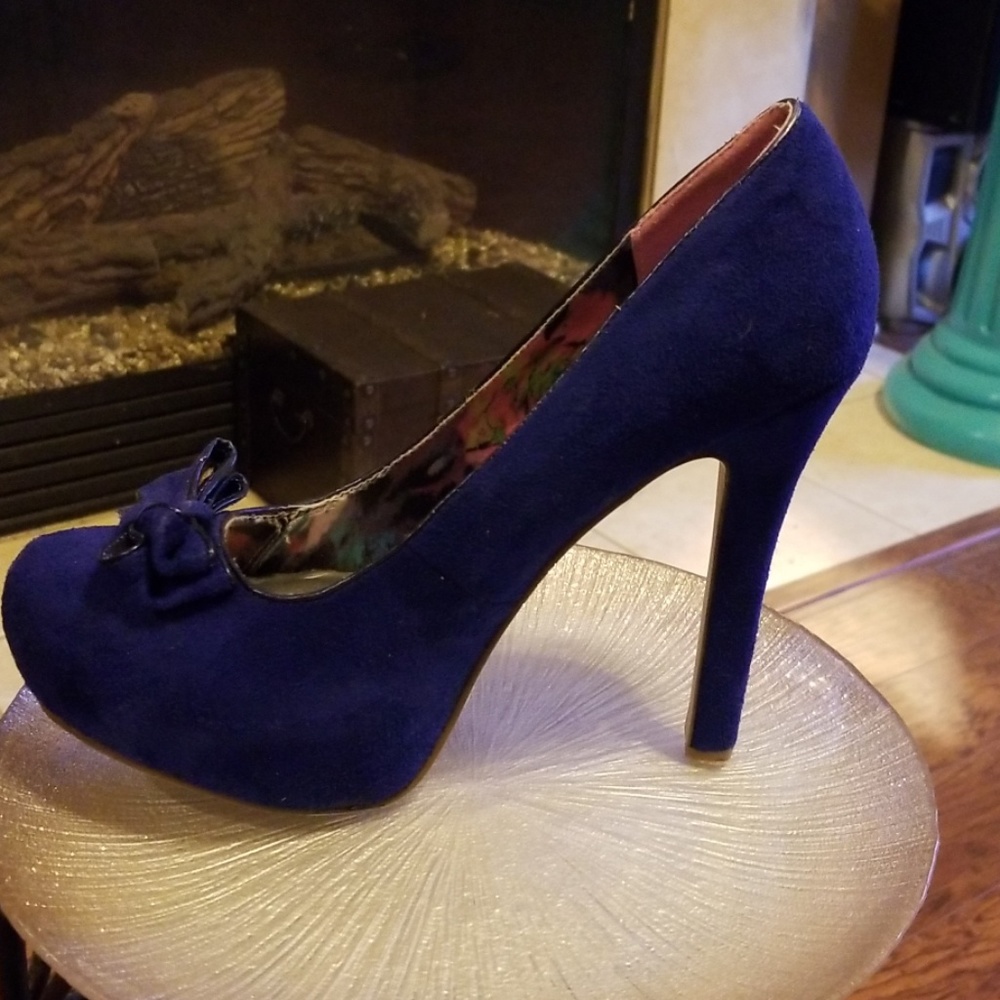 Madden Girl pump